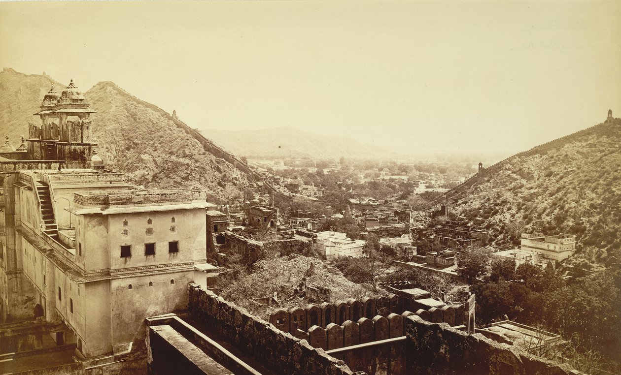 Yleisnäkymä Umbherista, Jeypoorista (Jaipur) tekijältä Bourne & Shepherd