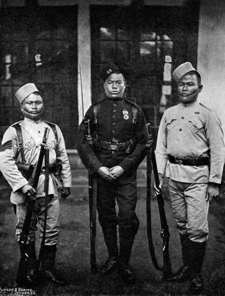 44. gurkhan univormutyypit, 1896 tekijältä Bourne and Shepherd