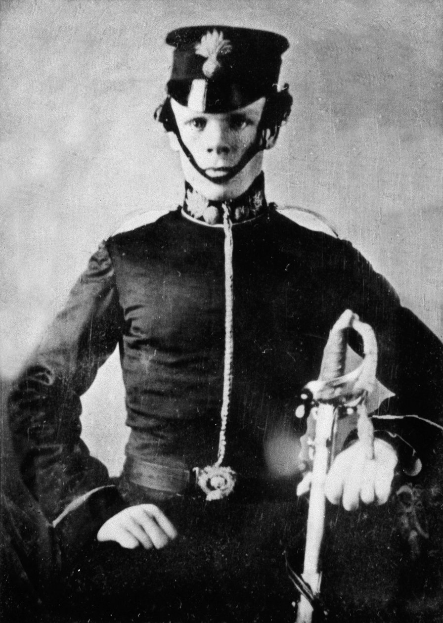 Lippuri T. Cadellin muotokuva, 2. European Fusiliers, nd. (dagerrotypia) tekijältä British Photographer