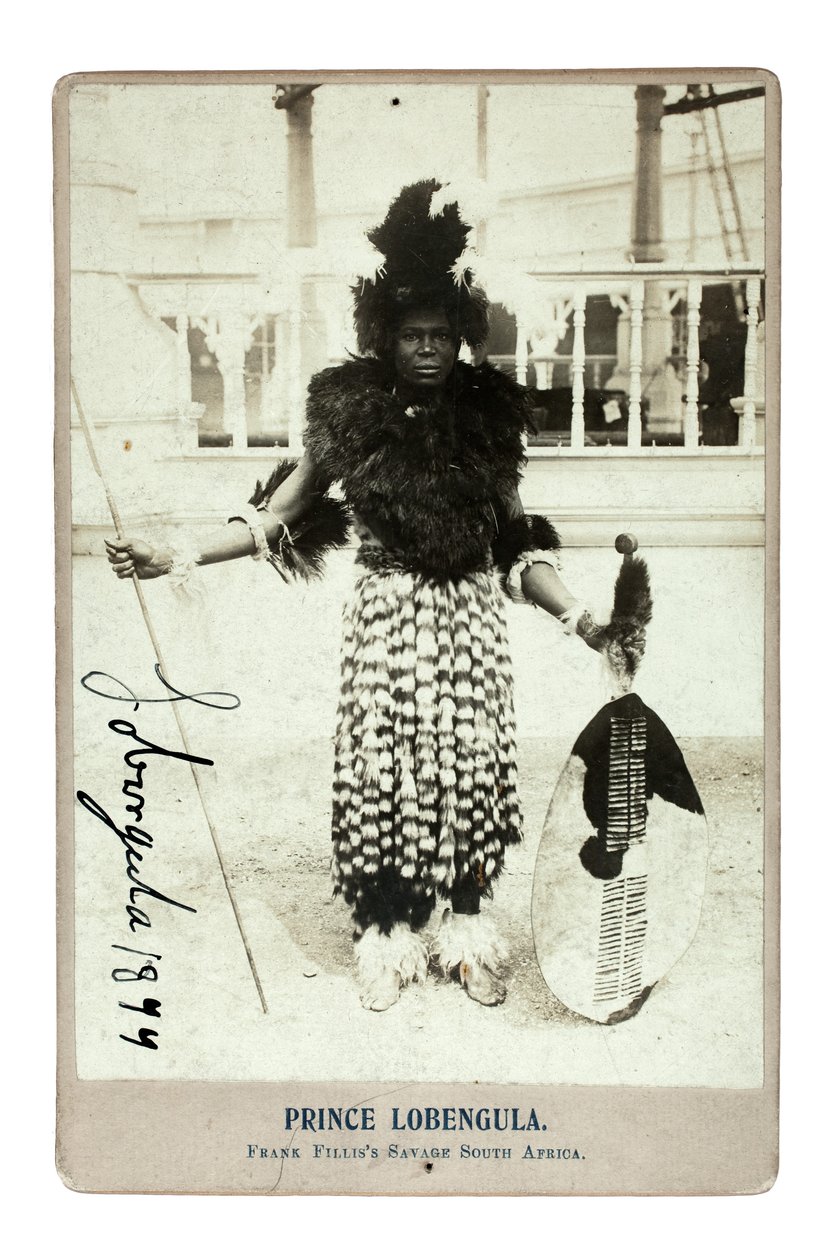 Prinssi Lobengula, Englanti, 1899 (gelatiinihopeaprintti) tekijältä British Photographer