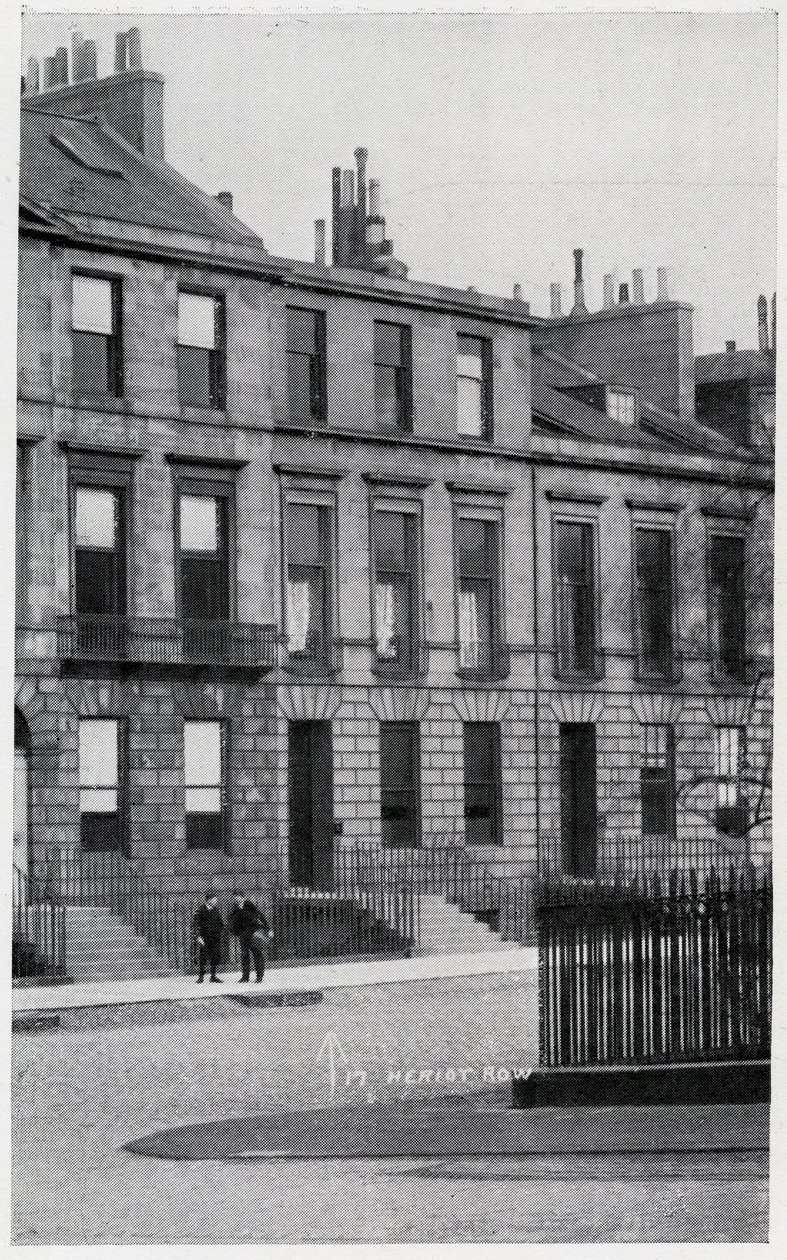 17, Heriot Row, Robert Louis Stevensonin ja hänen perheensä koti Edinburghissa tekijältä British Photographer