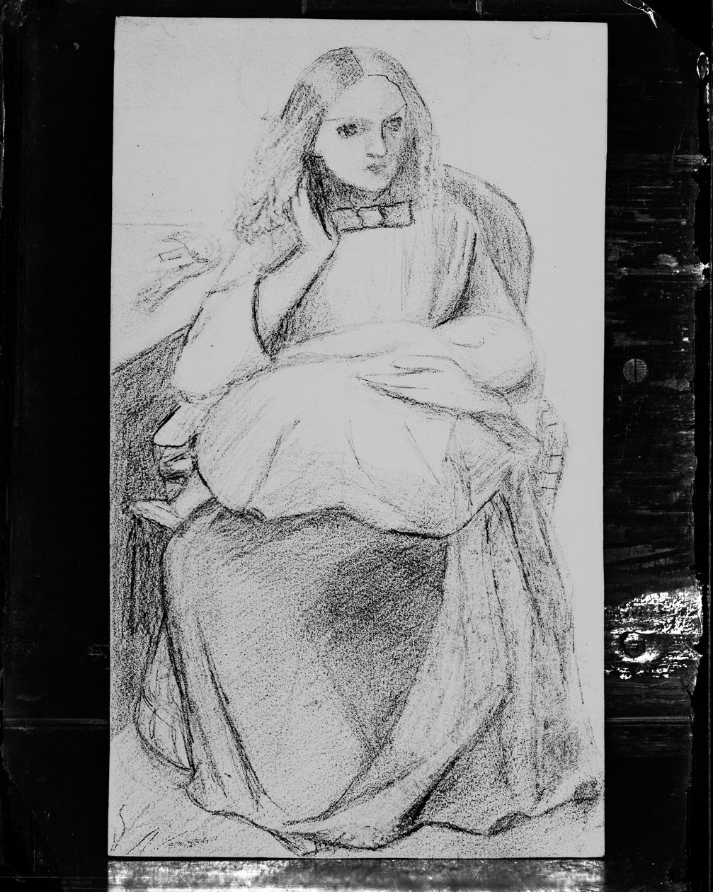 Valokuvallinen jäljennös teoksesta "Figure Study of Seated Woman with Child" (Istuvan naisen ja lapsen kuva). tekijältä British Photographer