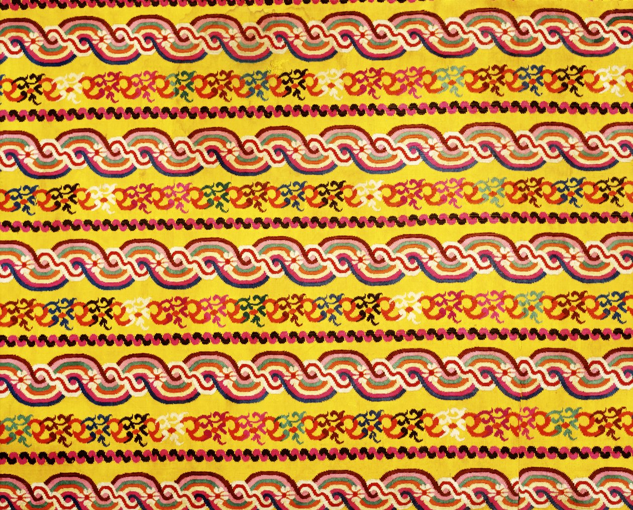 Kangassuunnittelu (tekstiili) tekijältä Burmese School