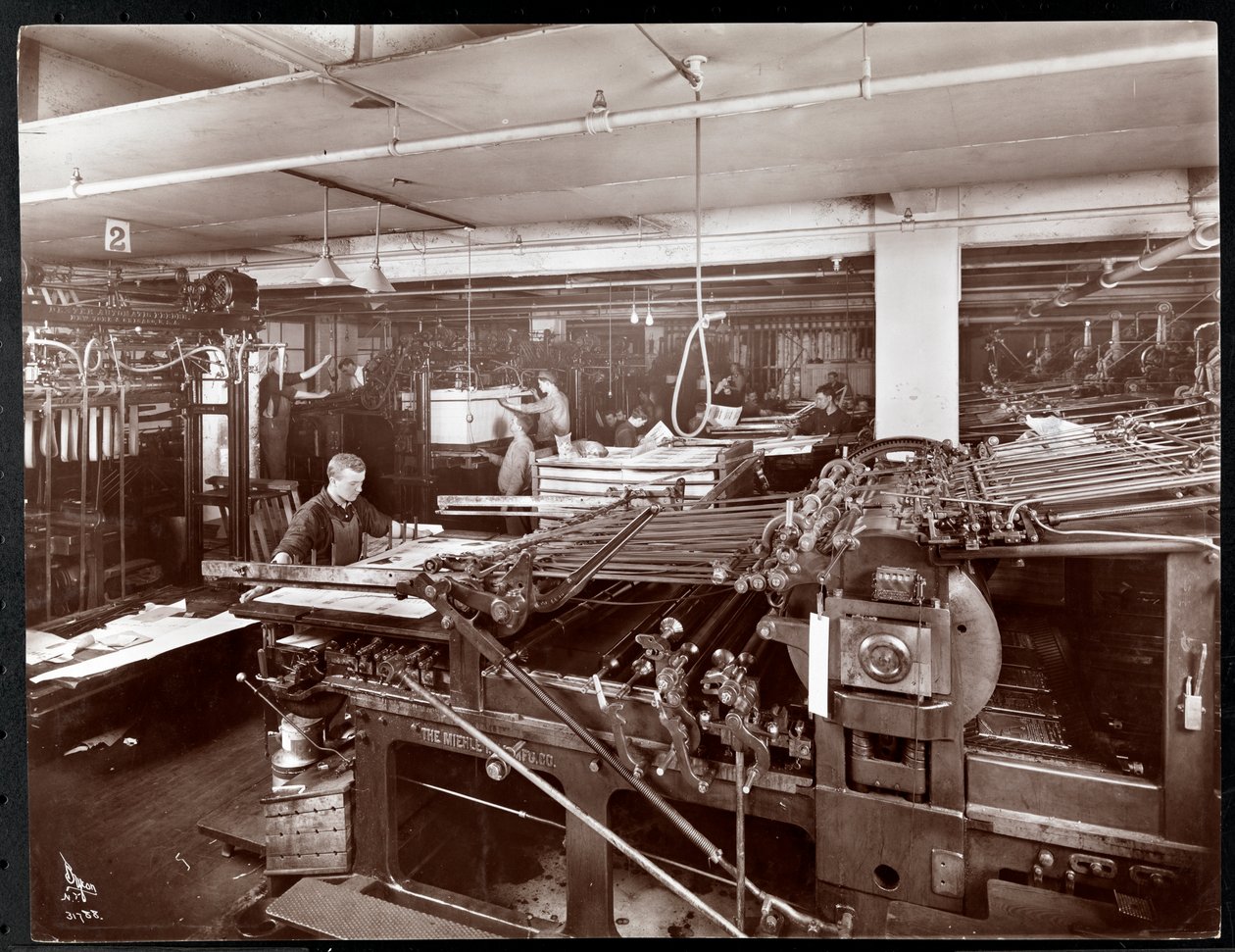Lehdistöhuone McCall Publishing Co:ssa, New Yorkissa, 1913 (hopeagelatiiniprintti) tekijältä Byron Company