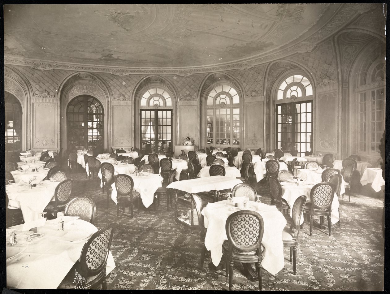 Ruokasali Copley Plaza -hotellissa Bostonissa, 1912 tai 1913 (hopeagelatiiniprintti) tekijältä Byron Company