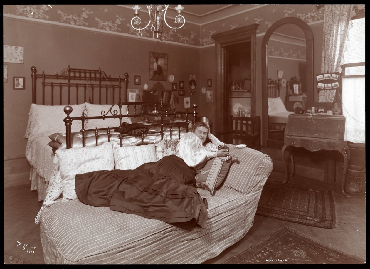May Irwin, 1905 (hopeagelatiinipainatus) tekijältä Byron Company