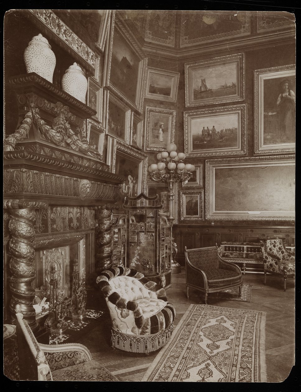 Mrs. William Astorin asuinpaikka, 5th Avenue und 34th Street, New York, 1894 (hopeagelatiiniprintti) tekijältä Byron Company