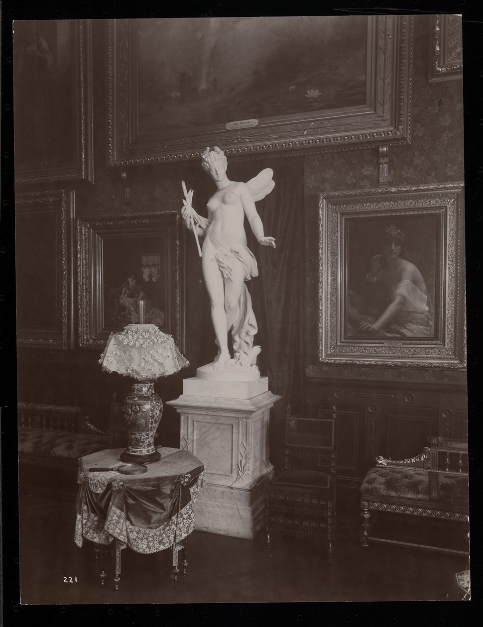Mrs. William Astor -asunto, 5th Avenue und 34th Street, New York, 1894 (hopeagelatiiniprintti) tekijältä Byron Company