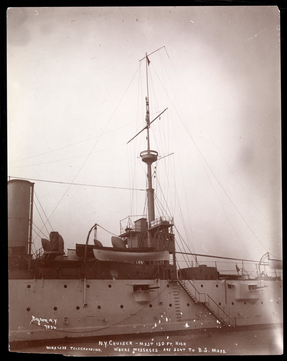 Langaton lennätys: 150 jalan masto, josta Marconin langaton signaali lähetettiin Bostoniin, Massachusettsiin, 1899-1900 (hopeagelatiiniprintti) tekijältä Byron Company