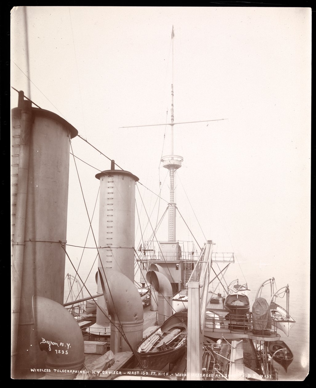 Langaton lennätys: 150 jalan masto, josta Marconin langaton signaali lähetettiin Bostoniin, Massachusettsiin, 1899-1900 (hopeagelatiiniprintti) tekijältä Byron Company