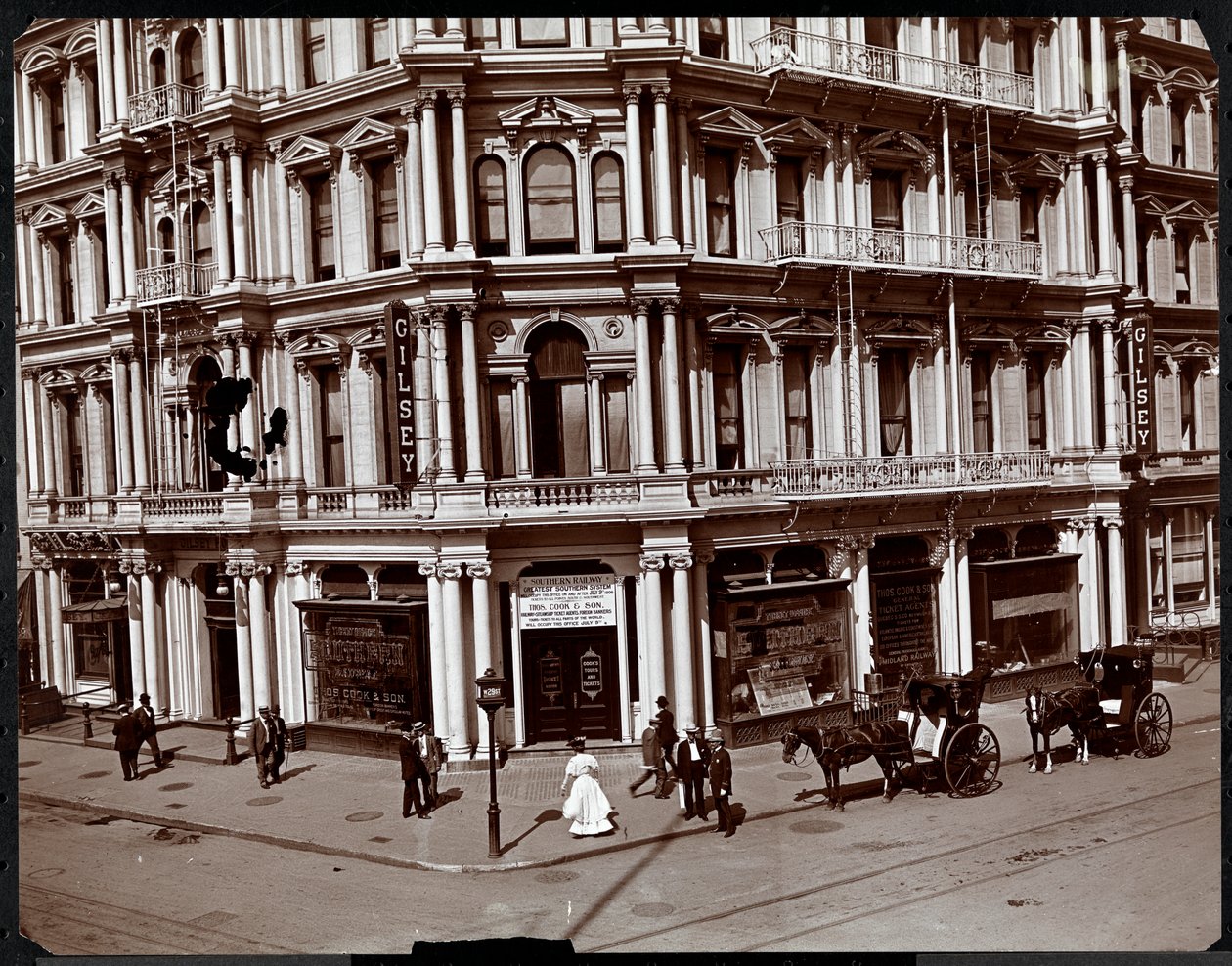 Gilsey House, Broadway ja 29th Street, New York, n. 1905 (hopeagelatiiniprintti) tekijältä Byron Company