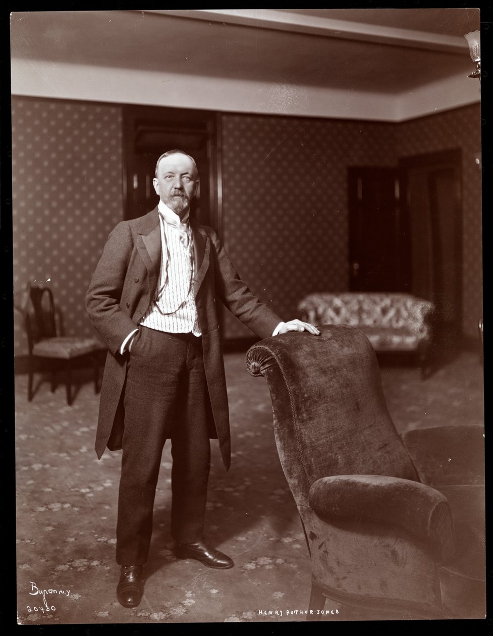 Henry Arthur Jones, 1905 (hopeagelatiiniprintti) tekijältä Byron Company
