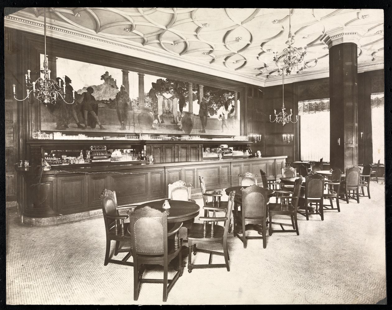 Old King Cole -baari Hotel Knickerbockerissa, 1906 (hopeagelatiiniprintti) tekijältä Byron Company