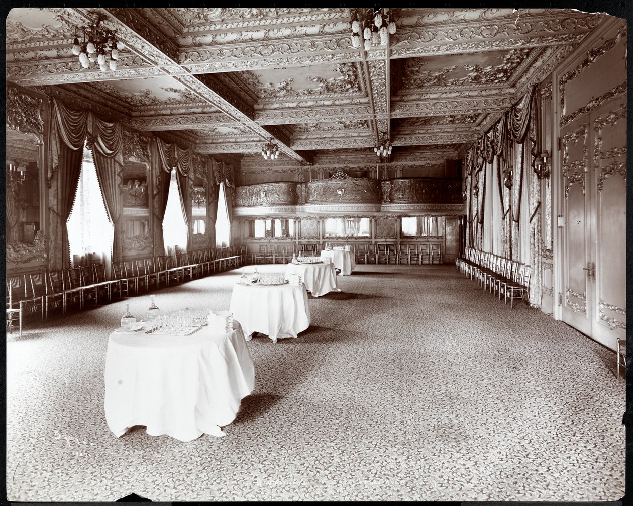 Hotel Delmonicon vastaanottohuone, 1902 (hopeagelatiiniprintti) tekijältä Byron Company