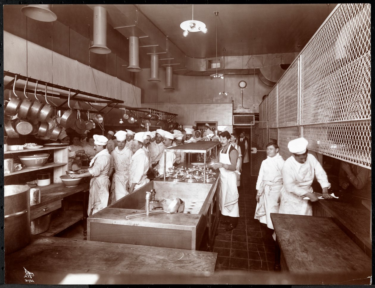 Keittiö Philadelphia Ritz-Carlton -hotellissa, 1913 (hopeagelatiiniprintti) tekijältä Byron Company