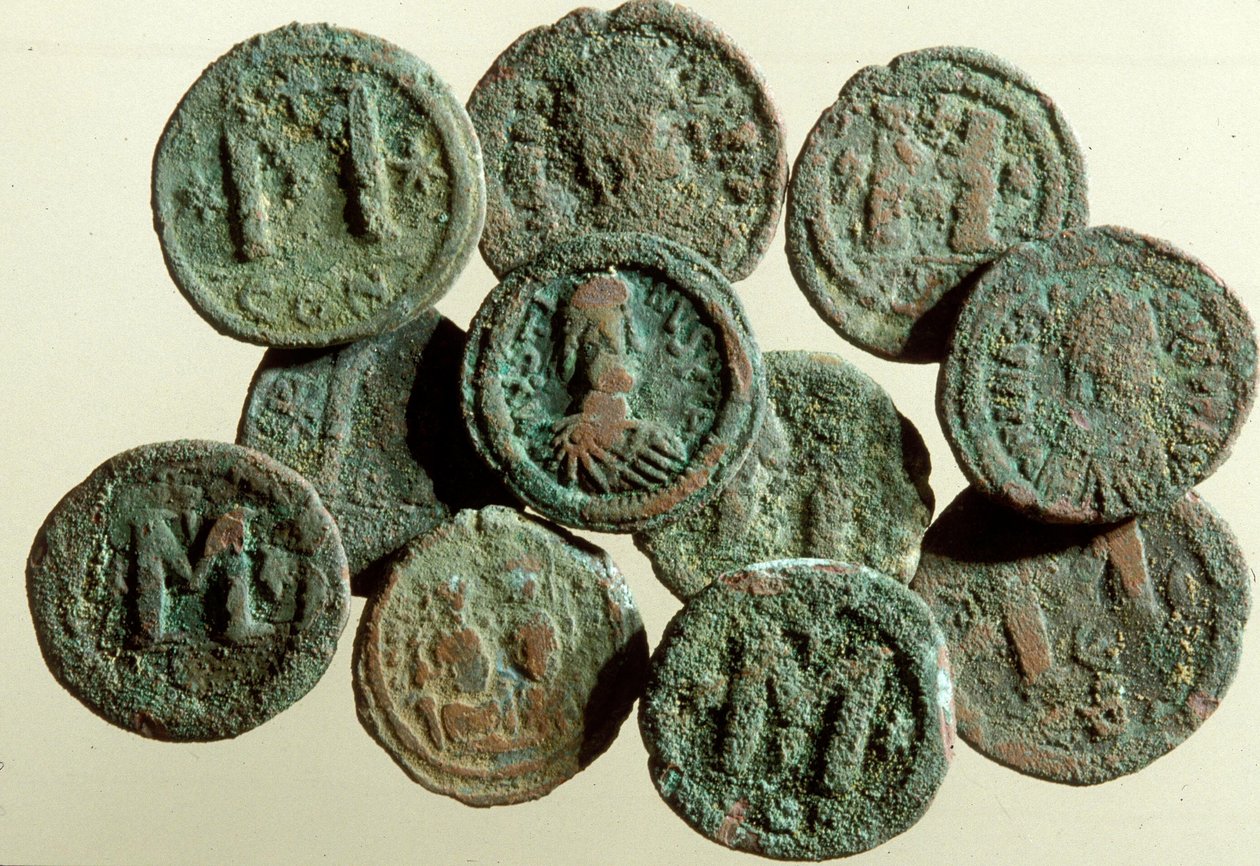 Tiberiaksen kaivauksista löydetyt kolikot (metalli) tekijältä Byzantine