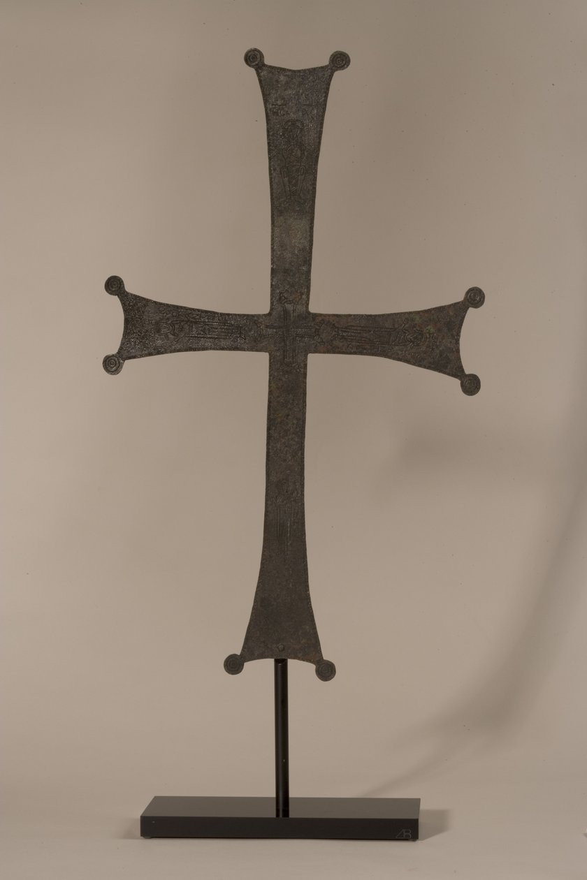 Kulkuristi, jossa kaiverrettu kaiverrus, 10.-1100-luku jKr (pronssi) (katso myös 247951) tekijältä Byzantine