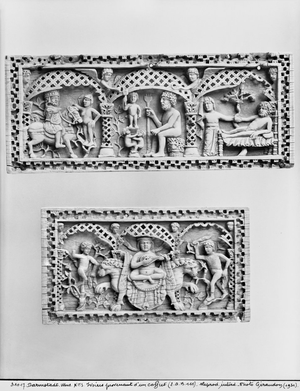 Kaksi plakkia rinnasta (katso myös 238730) tekijältä Byzantine