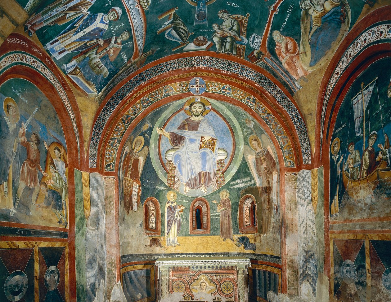 Pyhän Eldradin ja Pyhän Nikolauksen kappeli romaanisilla freskoilla bysanttilaiseen tyyliin, 1000-luvun loppu, Novalesan luostari, Piemonte, Italia tekijältä Byzantine