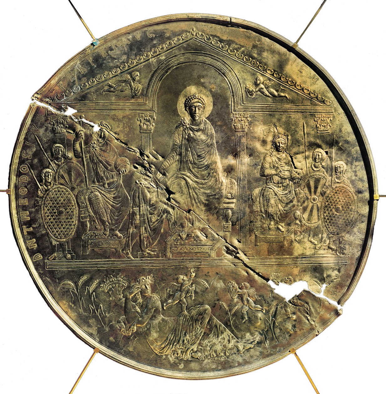 Theodosius I:n (346-395), 4. vuosisadalla jKr. (hopea) Missorium (suuri hopeaastia) tekijältä Byzantine