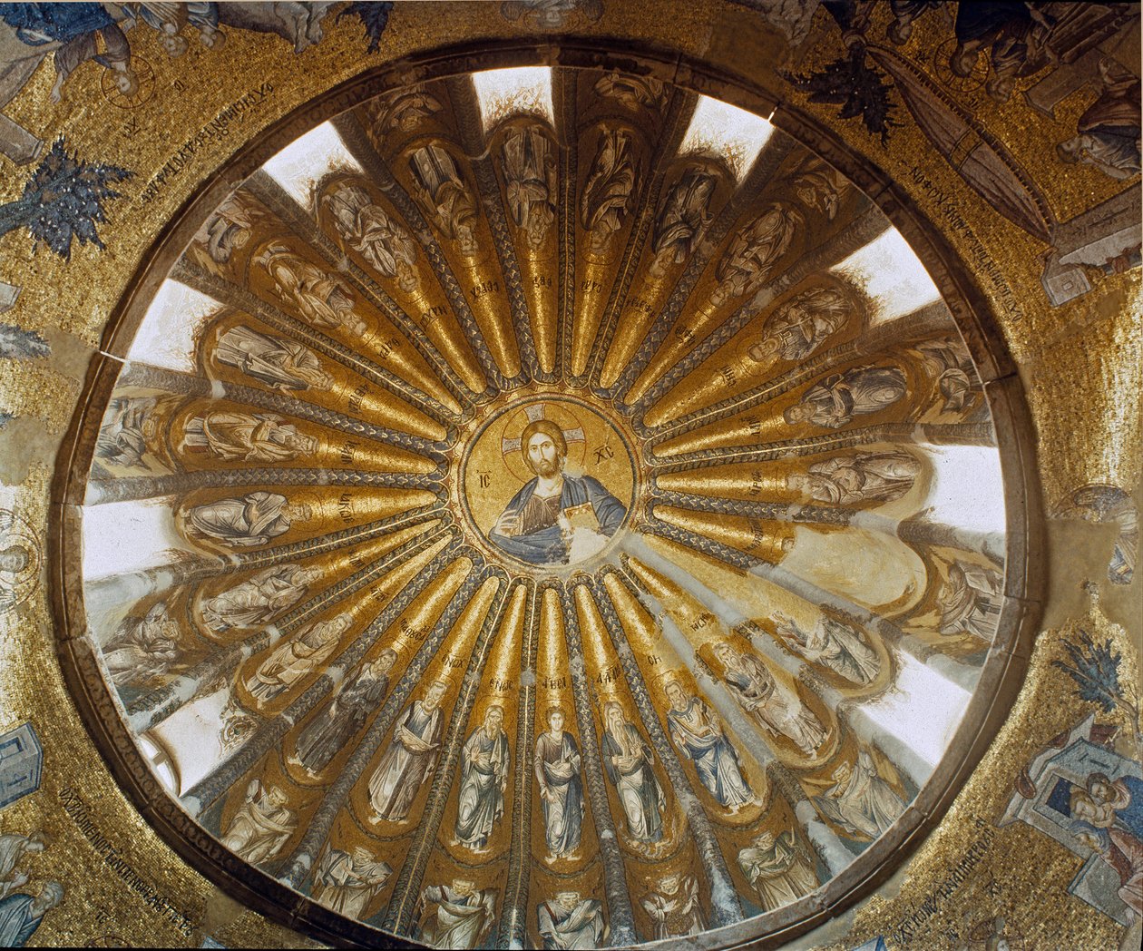 Turkki, Istanbul, Pyhän Vapahtajan kirkko Chorassa (Pyhä Vapahtaja-in-Chora) (Kariye Camii). Narthexin eteläkupoli, jossa Kristus keskellä. Bysantin taidetta toteutettiin vuosina 1315–1321. tekijältä Byzantine