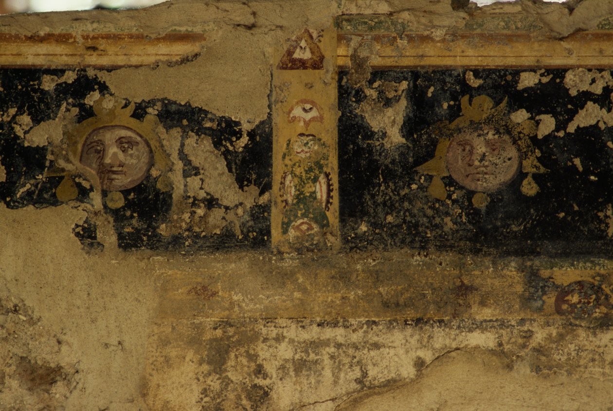 Freskon fragmentit, Salus Augusta Temple-Cryptoporticus, muinainen roomalainen kaupunki Urbs Salvia, Urbisaglia, Marche, Italia (kuva) tekijältä J.B. and Brown J. Rowbotham
