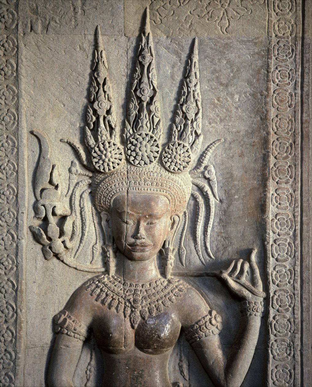 Apsarat tanssivat tekijältä Cambodian School
