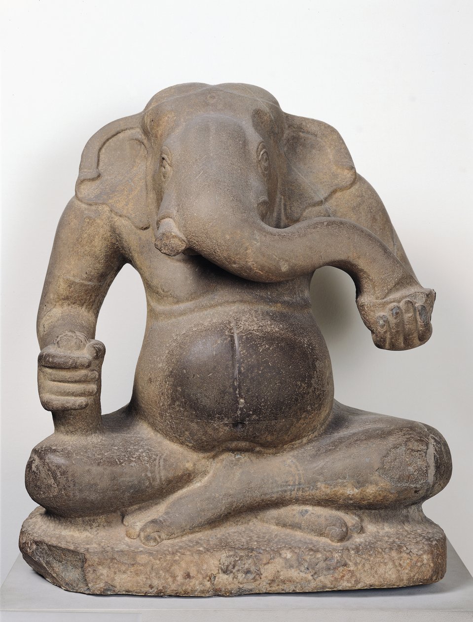 Ganesh, Tuol Pheak Kinistä, Kandalin maakunnasta, 7.-8. vuosisadalla (hiekkakivi) tekijältä Cambodian School