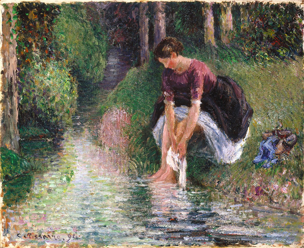 Nainen pesee jalat purossa tekijältä Camille Jacob Pissarro