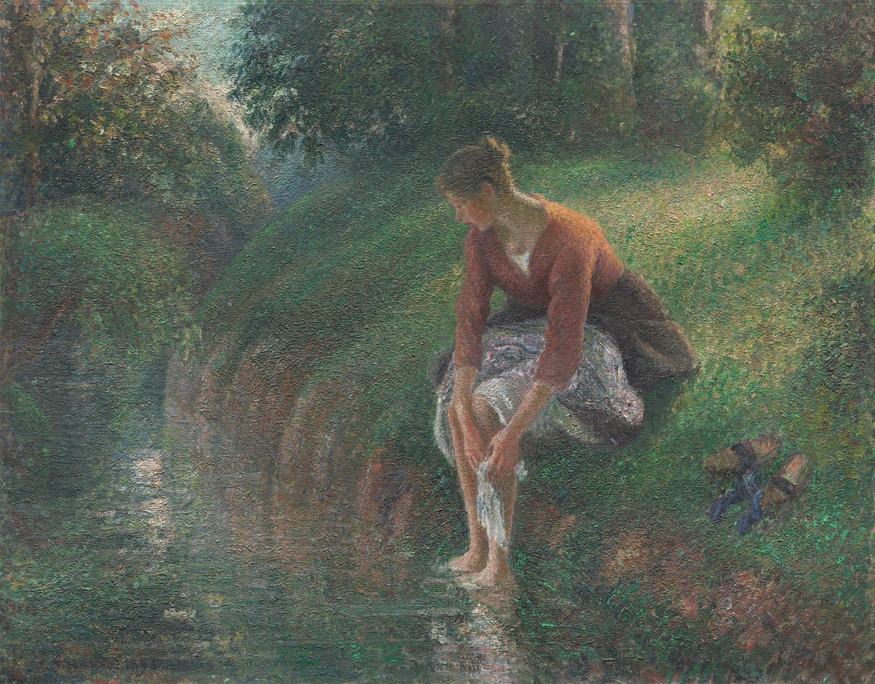 Nainen kylvettää jalkojaan purossa tekijältä Camille Pissarro
