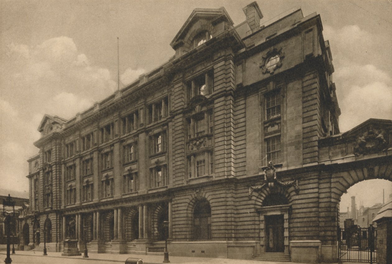 "Façana principal de la seu de l
