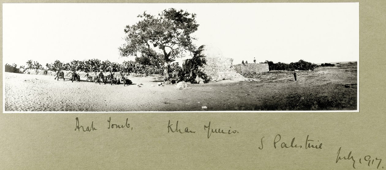 Arabien hauta, Khan Yunis, Etelä-Palestiina, heinäkuu 1917 tekijältä Capt. Arthur Rhodes