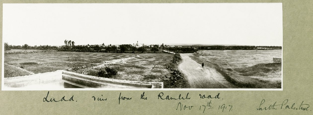 Ludd, näkymä Ramleh Roadilta, 17. marraskuuta 1917 tekijältä Capt. Arthur Rhodes