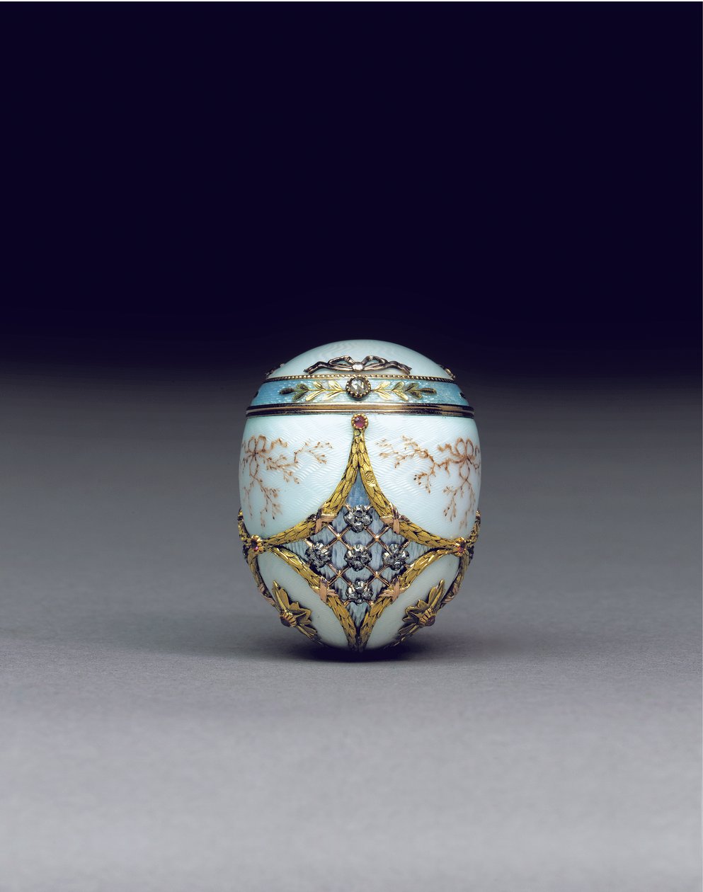 Harvinainen jalokivi, kaksivärinen muna-bonbonnière, 1896-1908 tekijältä Carl Fabergé