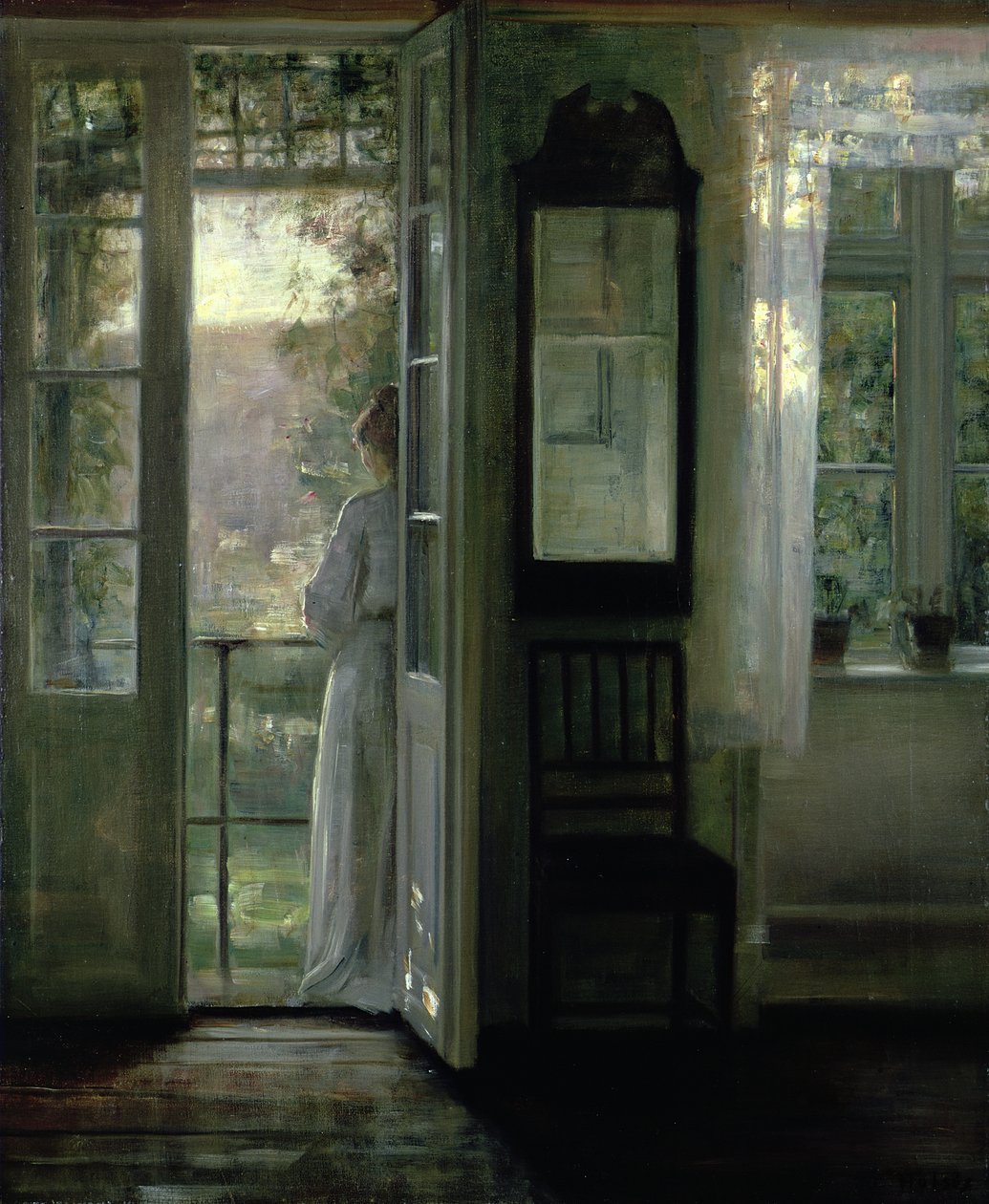 Tyttö seisoo parvekkeella tekijältä Carl Holsoe