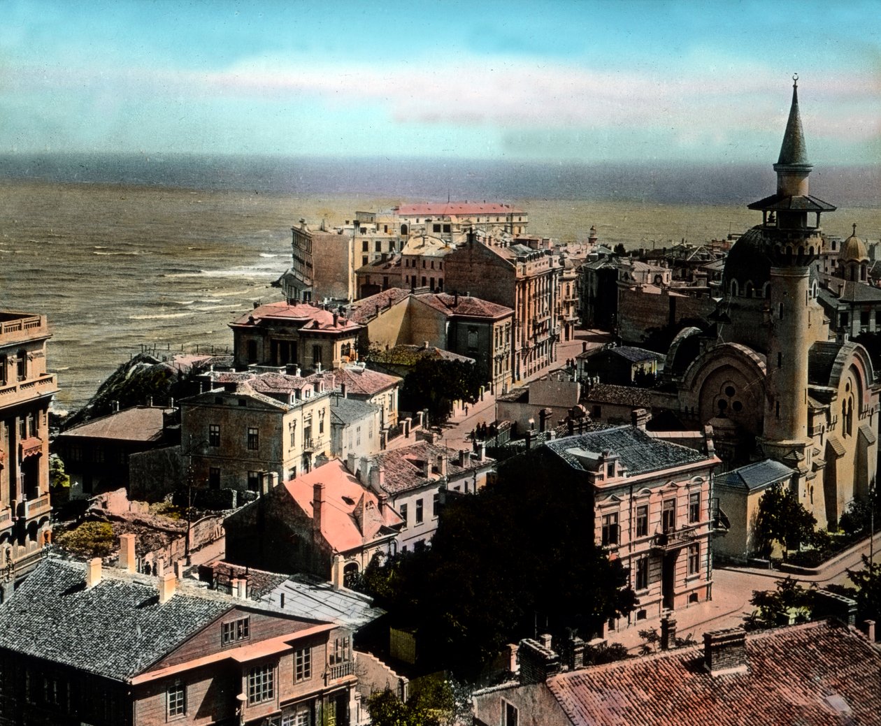Romania, Constantan kaupunki, yksi Mustanmeren suurimmista satamista. Näkymä Suurelle Mahmudiye-moskeijalle, kuvan päivämäärä: noin 1920. Carl Simonin arkisto tekijältä Carl Simon