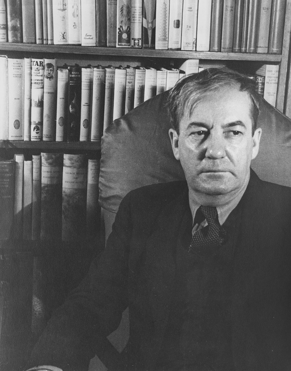 Sherwood Anderson,1933 (gelatiinihopeakuvio) tekijältä Carl Van Vechten