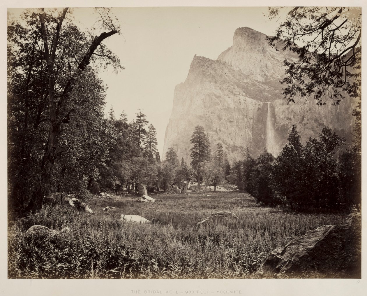 Bridal Veil, Yosemite, c. 1865-1866. tekijältä Carleton E. Watkins