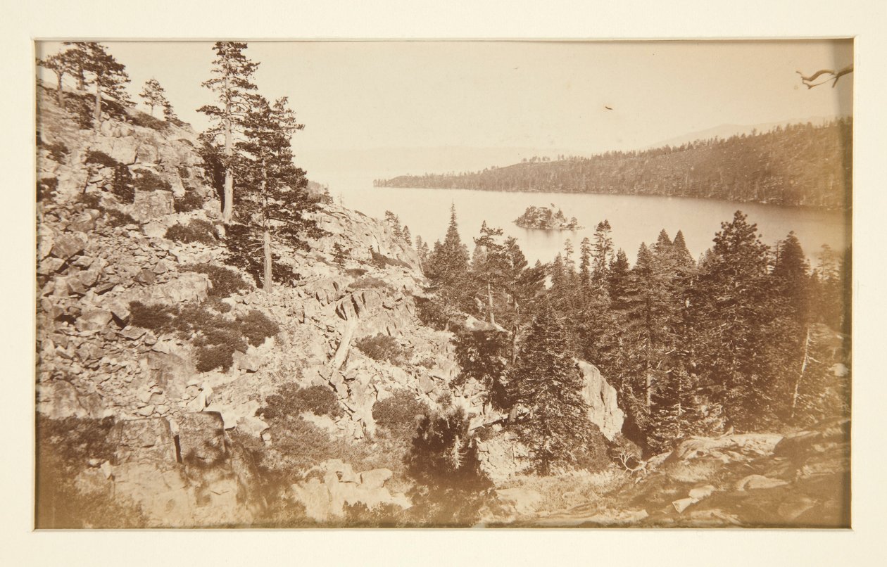 Quatre escenes de ferrocarril i quatre vistes del llac Tahoe: Emerald Bay, Lake Tahoe Finnish tekijältä Carleton E. Watkins