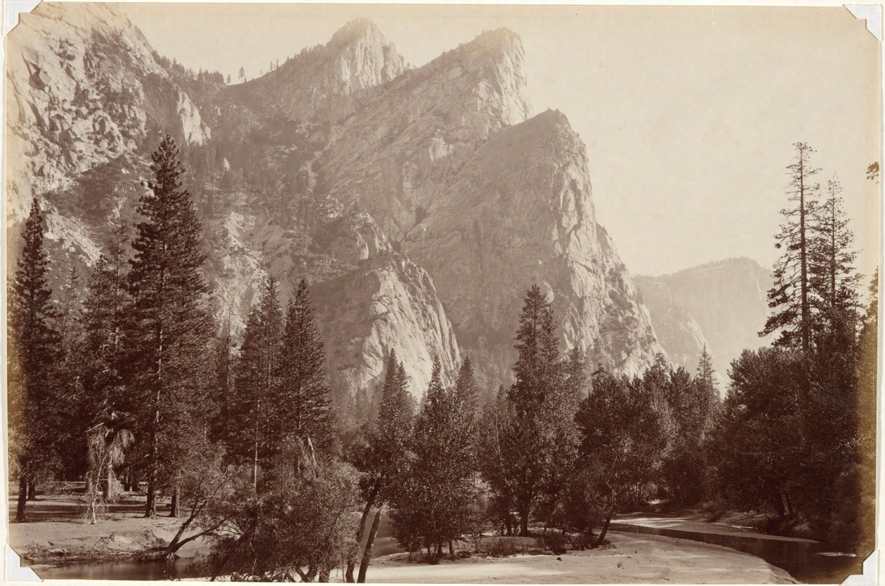 Kolme veljestä, 4480 jalkaa, Yosemiten laakso tekijältä Carleton E. Watkins
