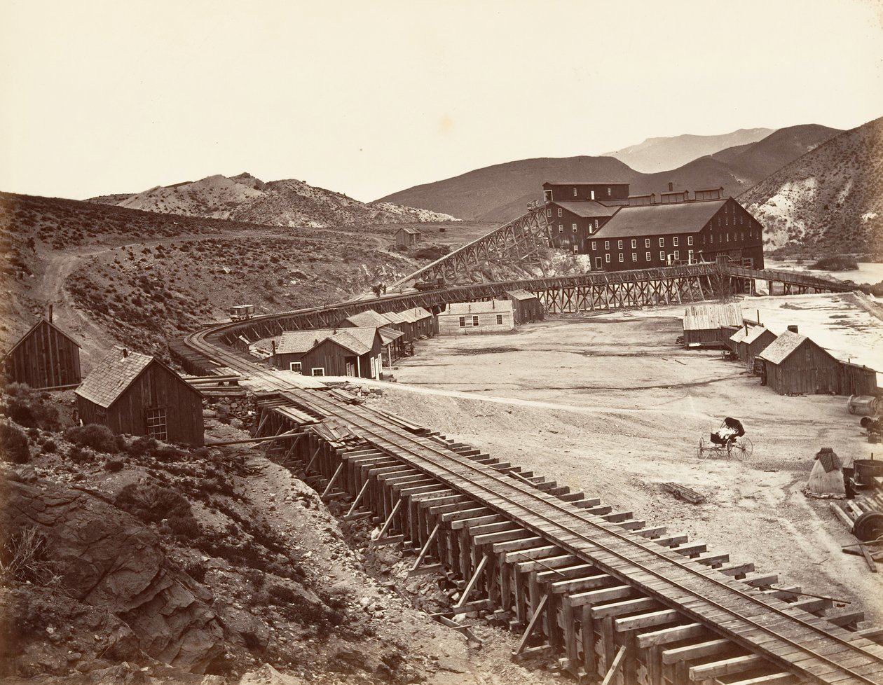 Eureka Quartz Mill and Flume, Nevada, 1875, painettu n. 1876. tekijältä Carleton Emmons Watkins