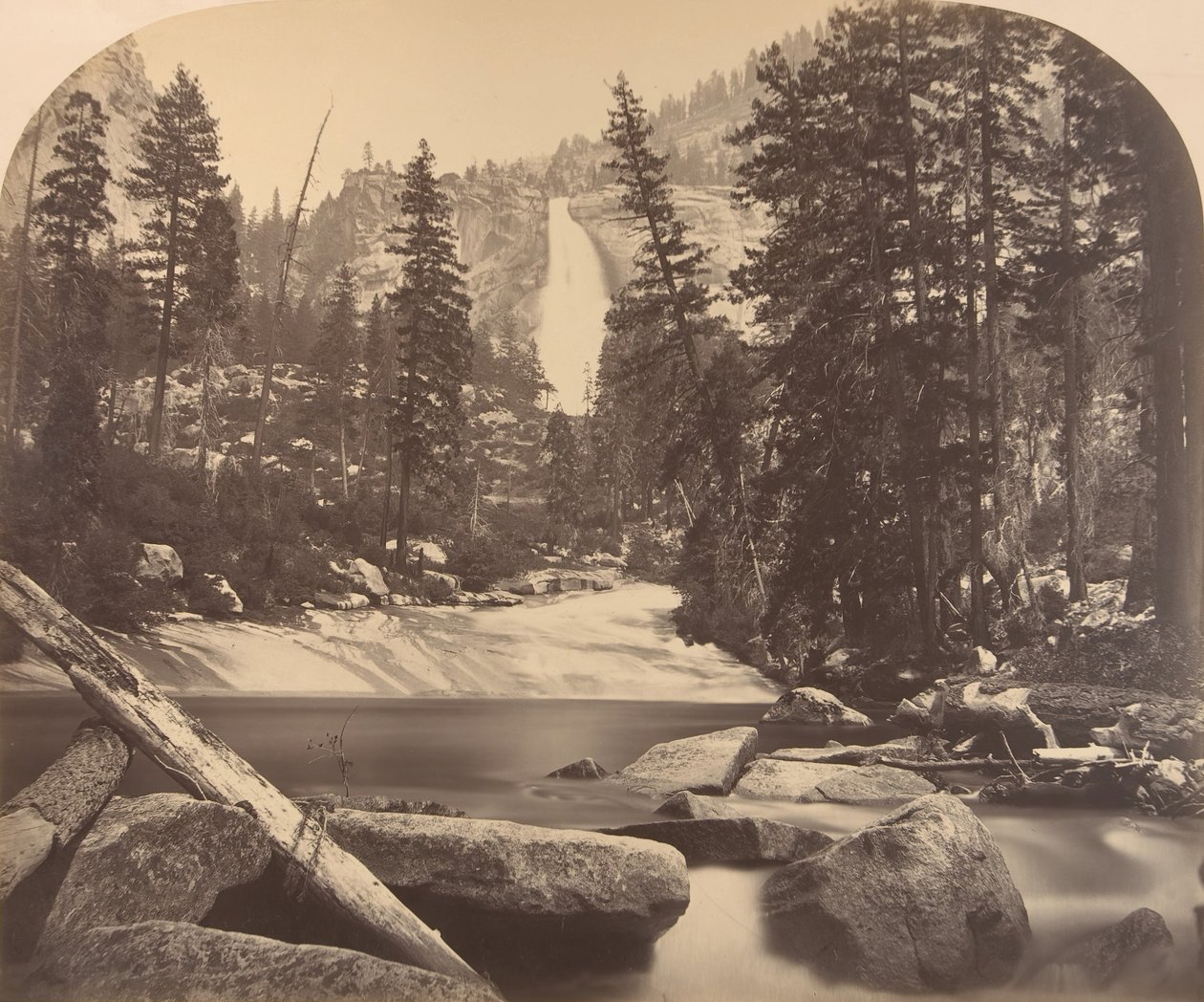 Nevada Fall, 700 jalkaa, 1861. tekijältä Carleton Emmons Watkins