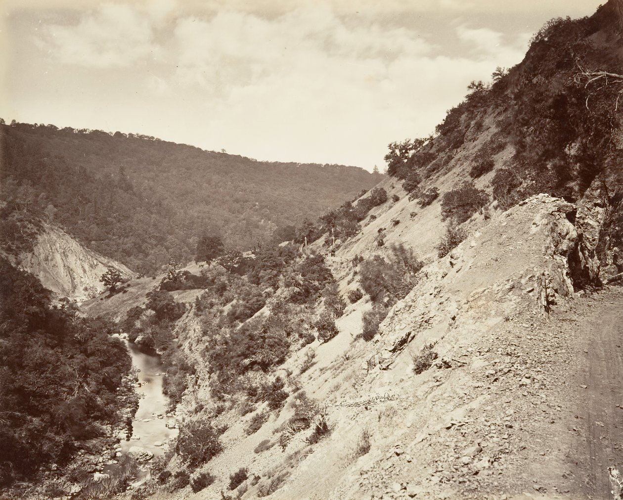 Sulphur Creek and Road to Geysers, 1868-70, painettu n. 1876. tekijältä Carleton Emmons Watkins