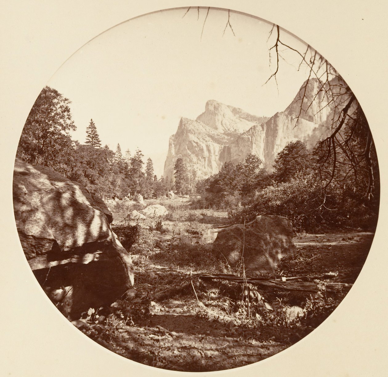 [Yosemiten kansallispuisto, Kalifornia], n. 1878. tekijältä Carleton Emmons Watkins