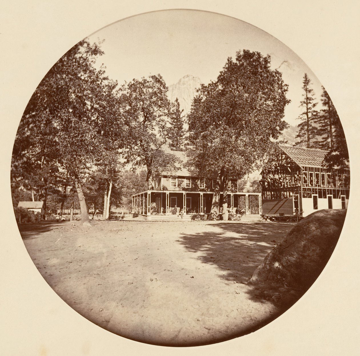 [Yosemiten kansallispuisto, Kalifornia], n. 1878. tekijältä Carleton Emmons Watkins