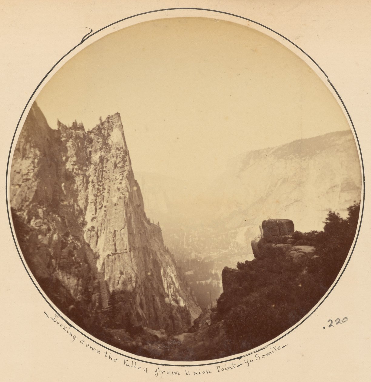 Näkymä Union Pointilta alas laaksoon, Yosemite tekijältä Carleton Watkins