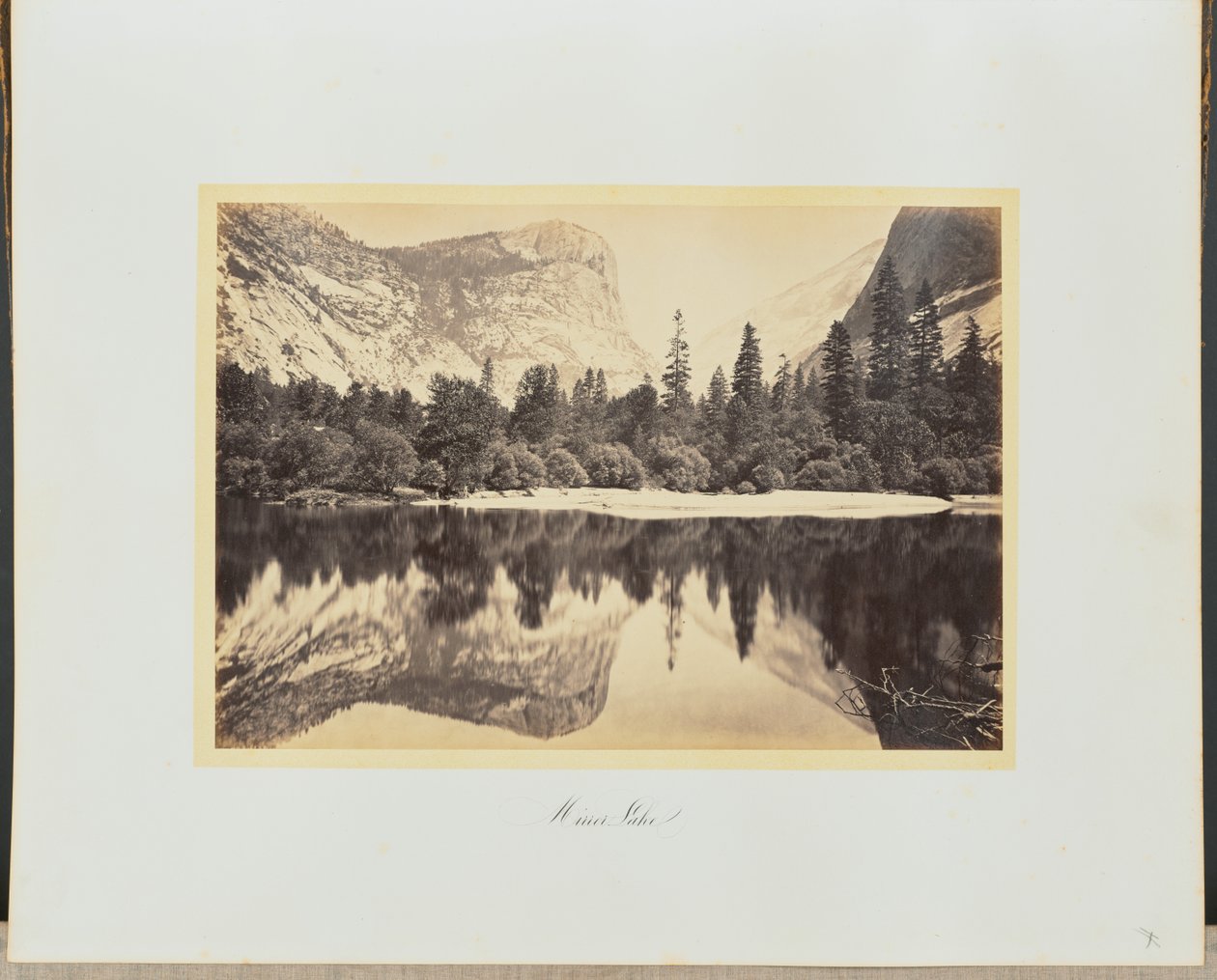 Peilijärvi tekijältä Carleton Watkins