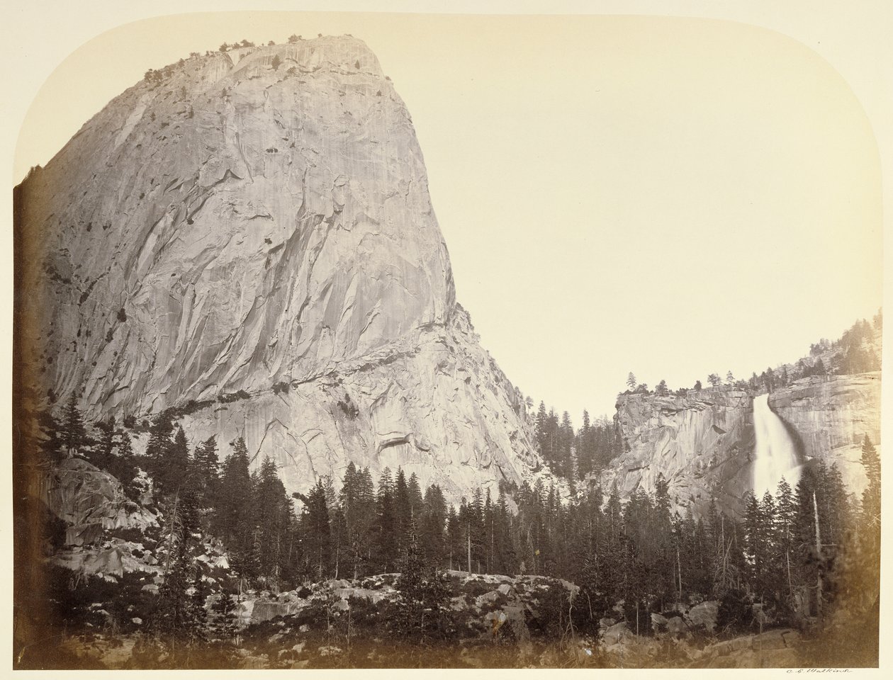 [Mount Broderick - Nevada Fall - Yosemite] tekijältä Carleton Watkins