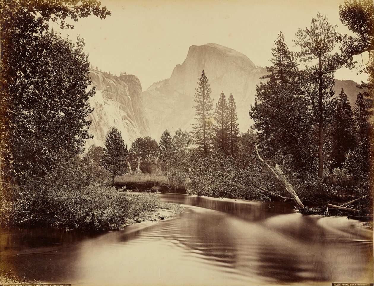 Half Dome, 4,953 jalkaa, Yosemite, Kalifornia tekijältä Carleton Watkins