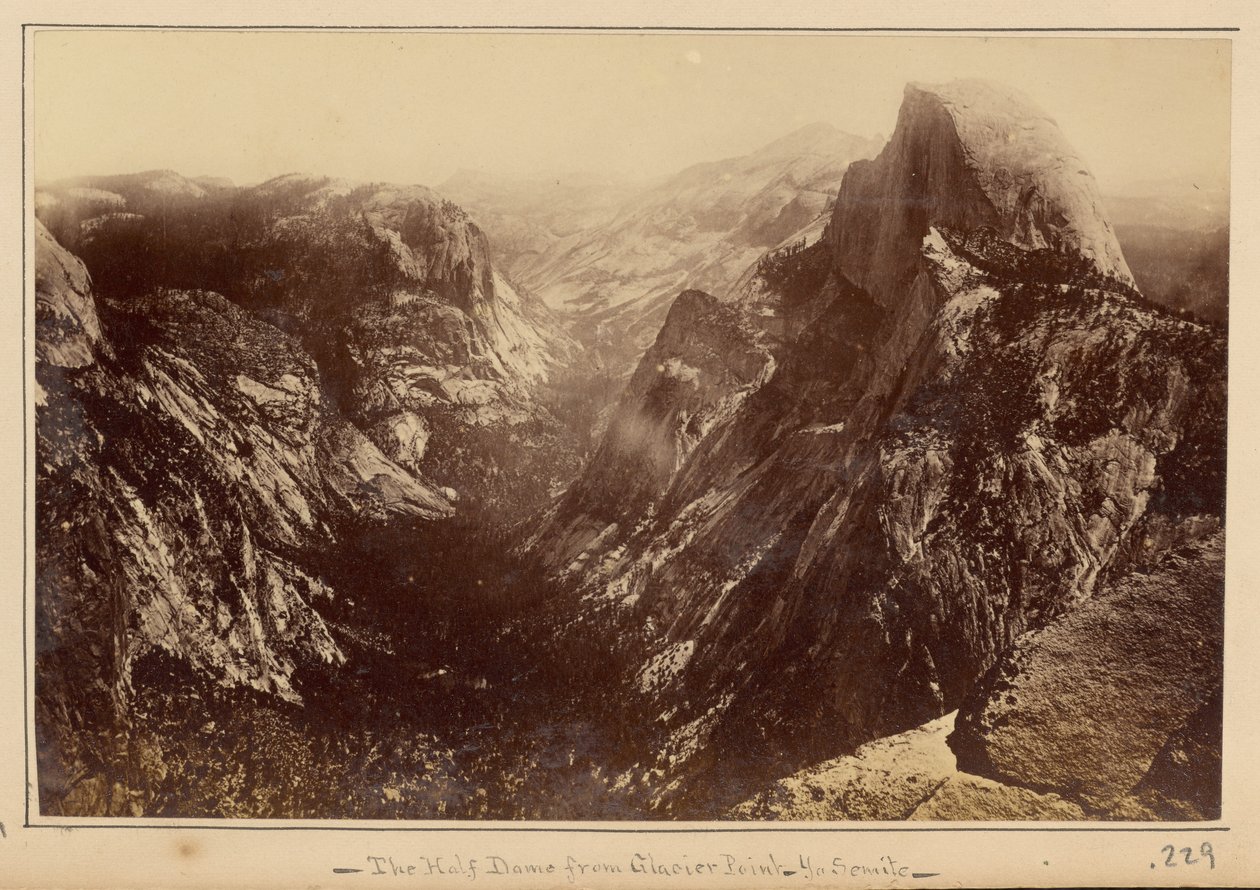 Half Dome Glacier Pointilta nähtynä, Yosemite tekijältä Carleton Watkins